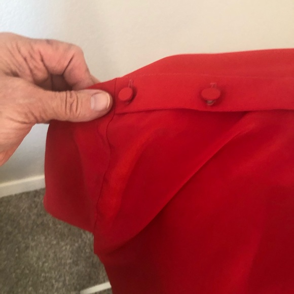 Red woman’s blouse - Picture 7 of 12